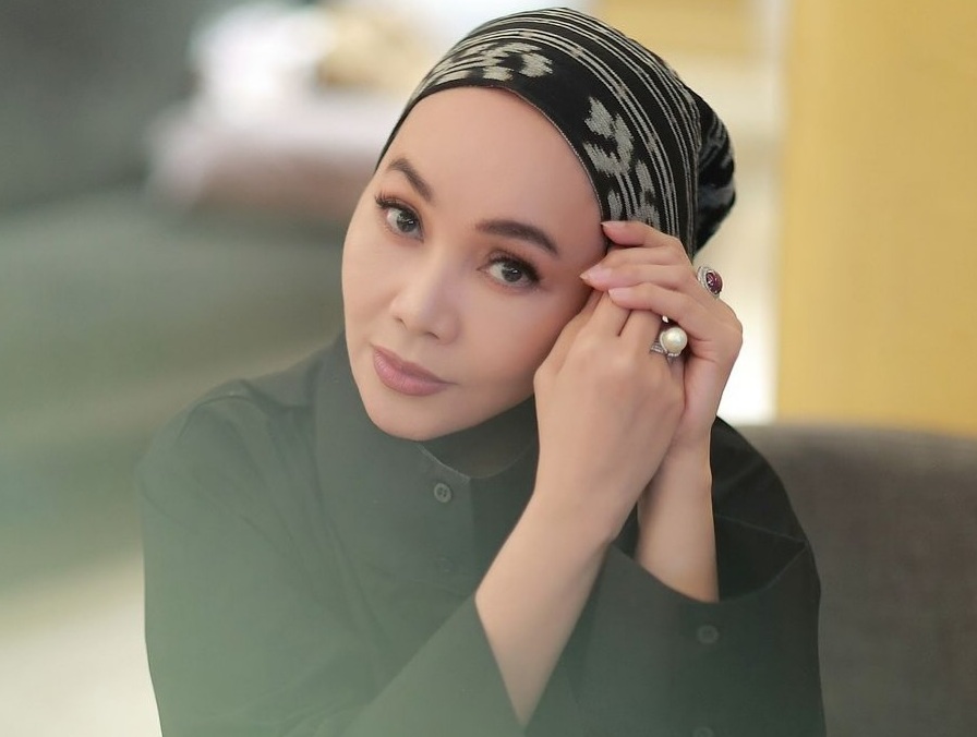 Mengenal Dewi Gita, Penyanyi yang Menemukan Babak Baru Karier lewat Panggung Sinden